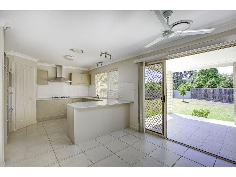 49 Sylvateere Close, Wakerley QLD 4154