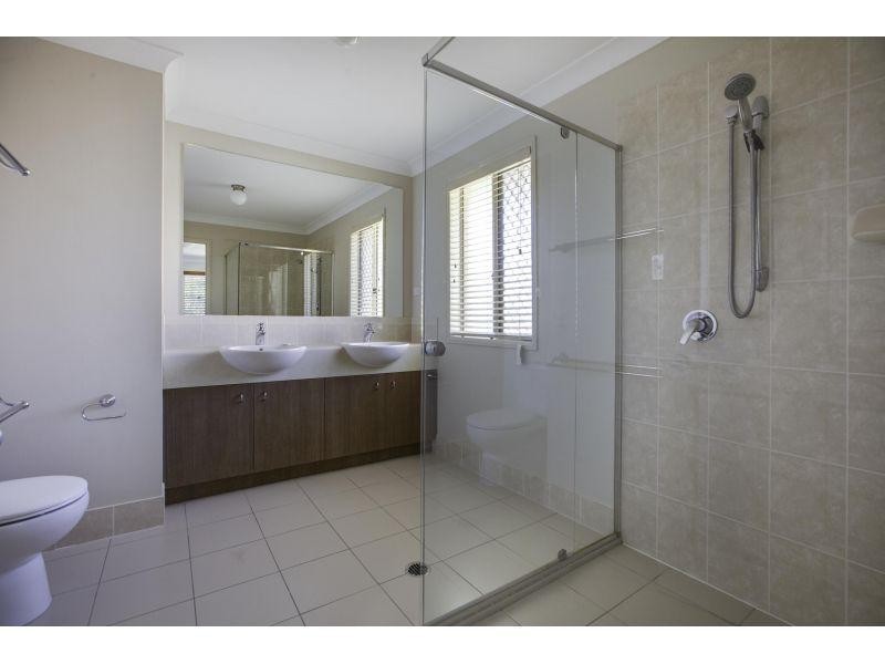 49 Sylvateere Close, Wakerley QLD 4154