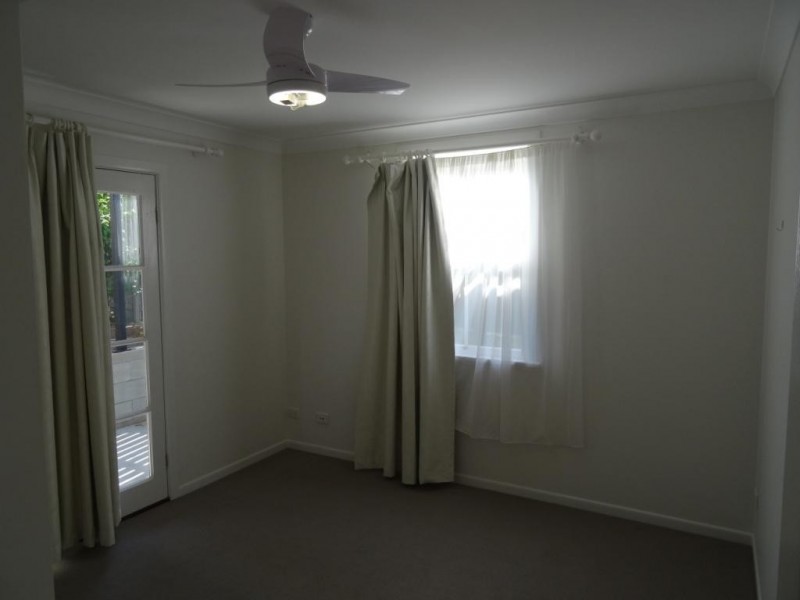 12b Boxgrove Avenue, Wynnum West QLD 4178