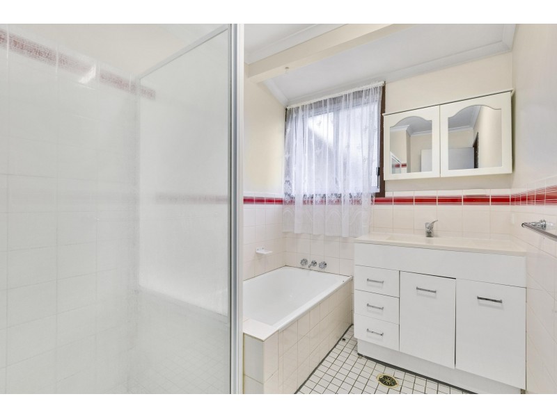 5 Falstaff Street, Belmont QLD 4153