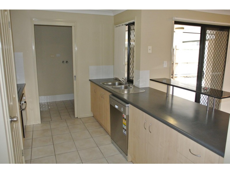 17 Rudkin Street, Wakerley QLD 4154