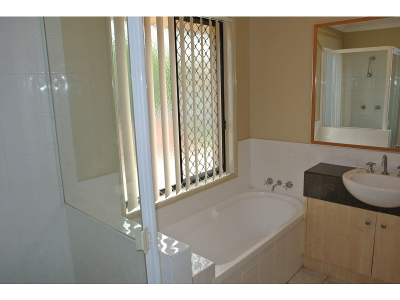 17 Rudkin Street, Wakerley QLD 4154