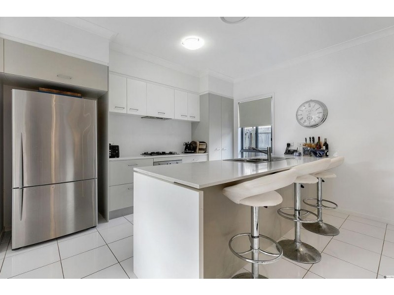 68 Highland Crescent, Belmont QLD 4153