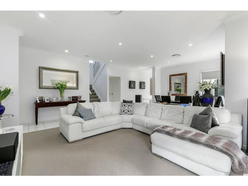 68 Highland Crescent, Belmont QLD 4153