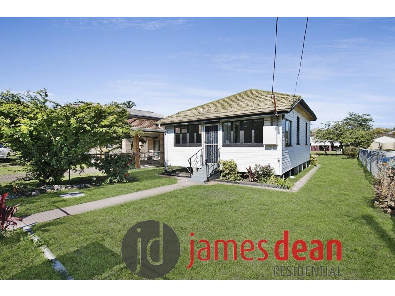 12 Alexander Street, Lota QLD 4179