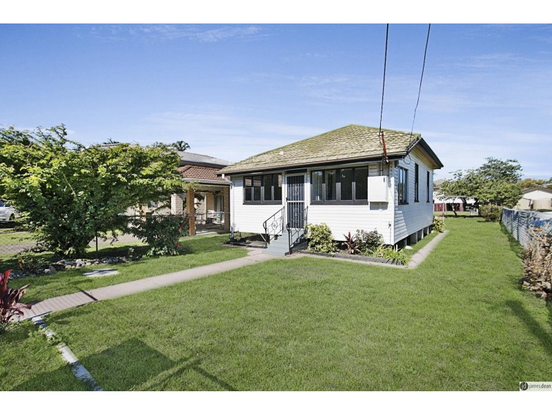 12 Alexander Street, Lota QLD 4179