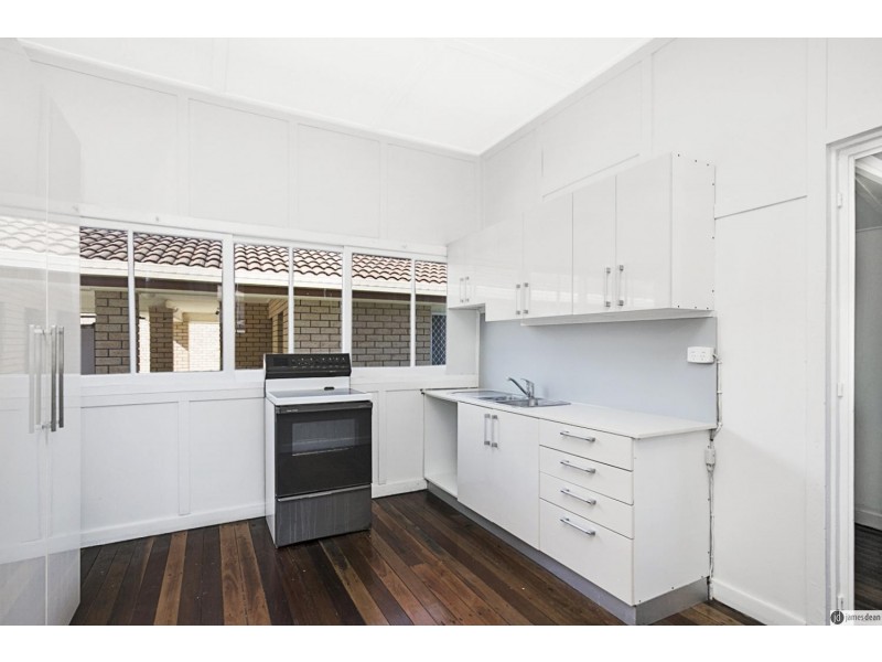 12 Alexander Street, Lota QLD 4179