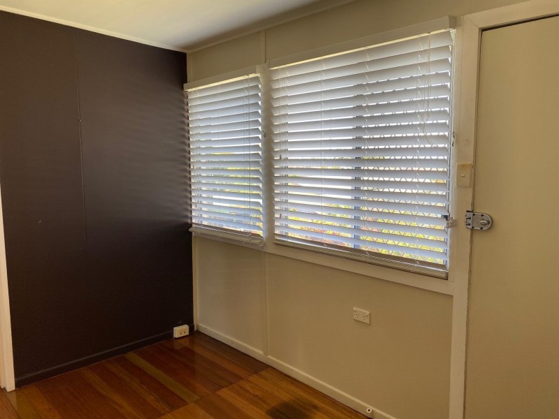 33 Gordon Parade, Manly QLD 4179