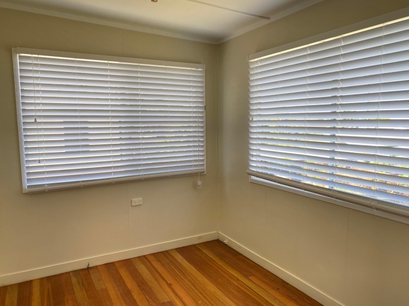 33 Gordon Parade, Manly QLD 4179