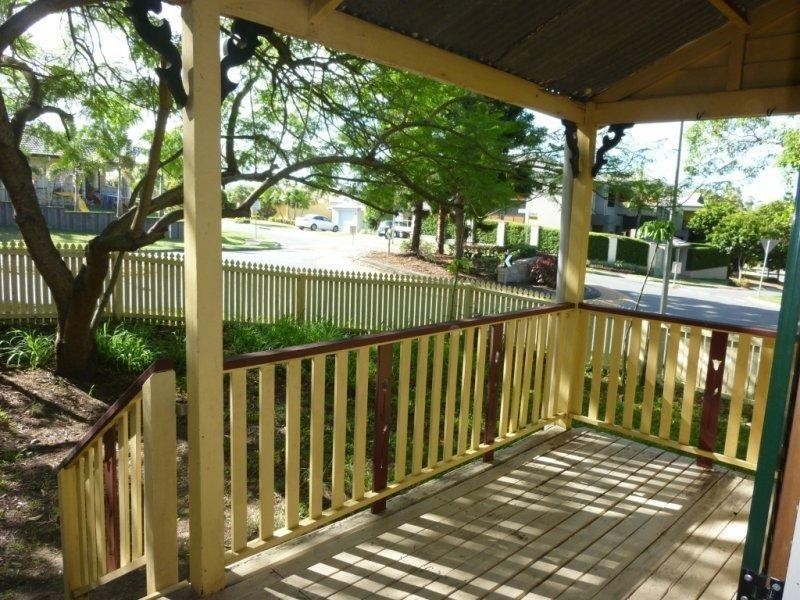 135 Caladium Street, Wakerley QLD 4154