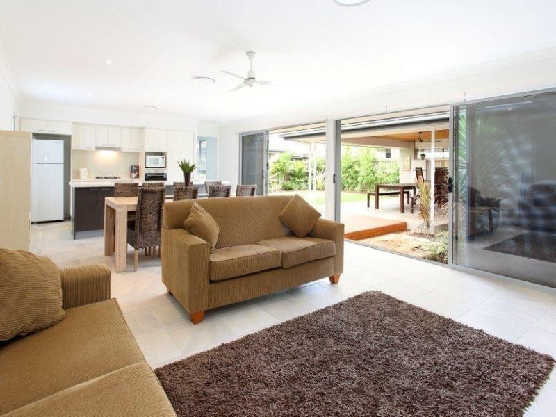49 Watervale Parade, Wakerley QLD 4154