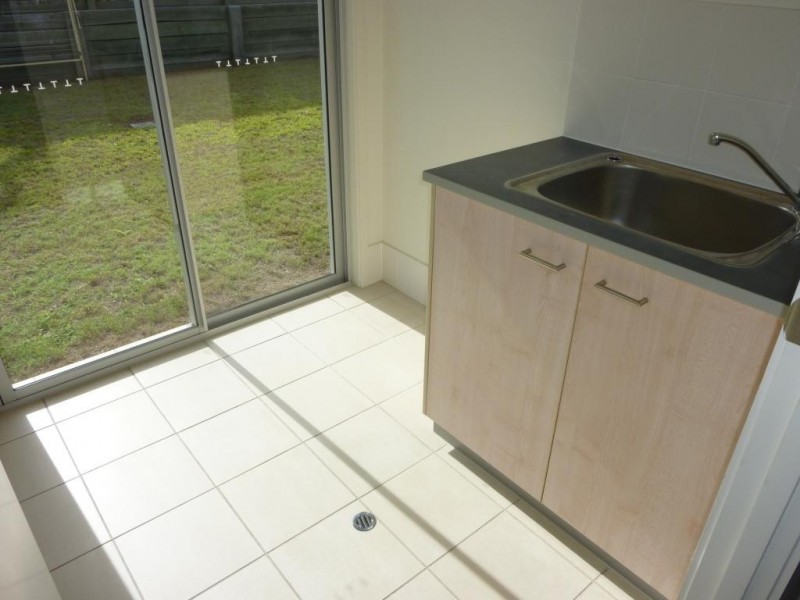 9 Mossvale Drive, Wakerley QLD 4154