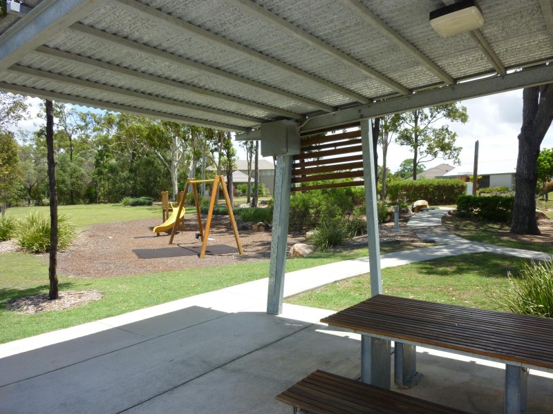 9 Mossvale Drive, Wakerley QLD 4154