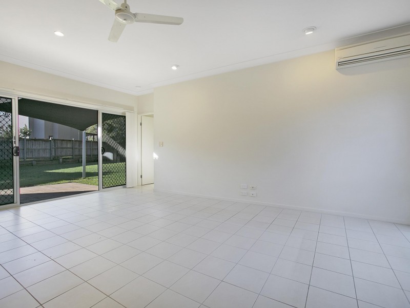 6 Hawksbury Cres, Wakerley QLD 4154