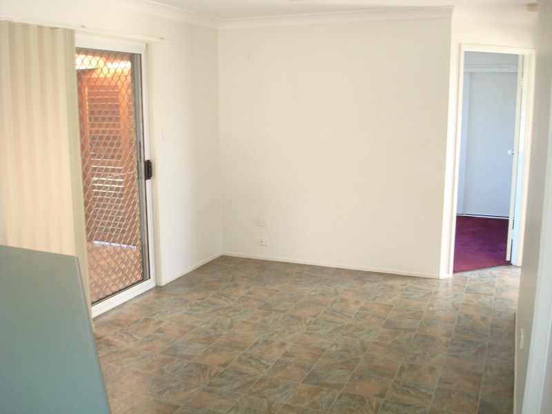 99 Evelyn Road, Wynnum West QLD 4178