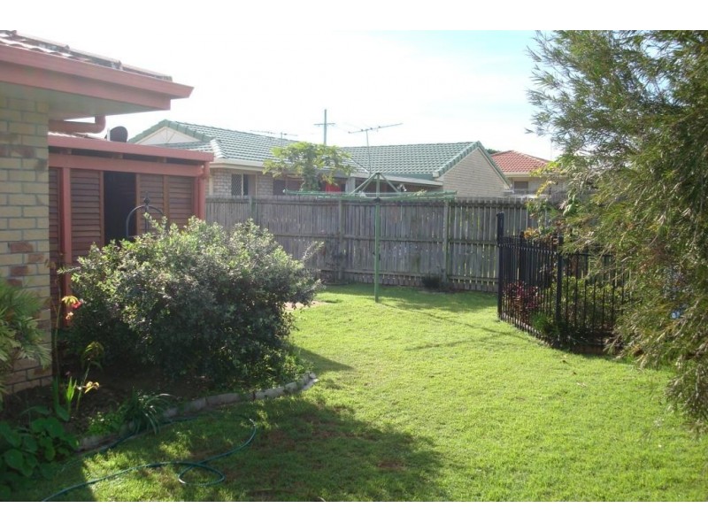 99 Evelyn Road, Wynnum West QLD 4178