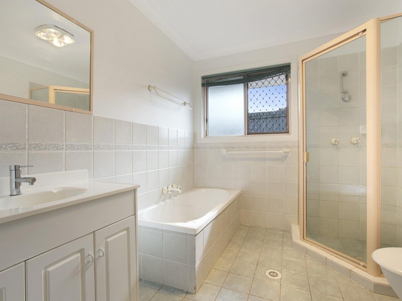 8 Eadie Place, Hemmant QLD 4174