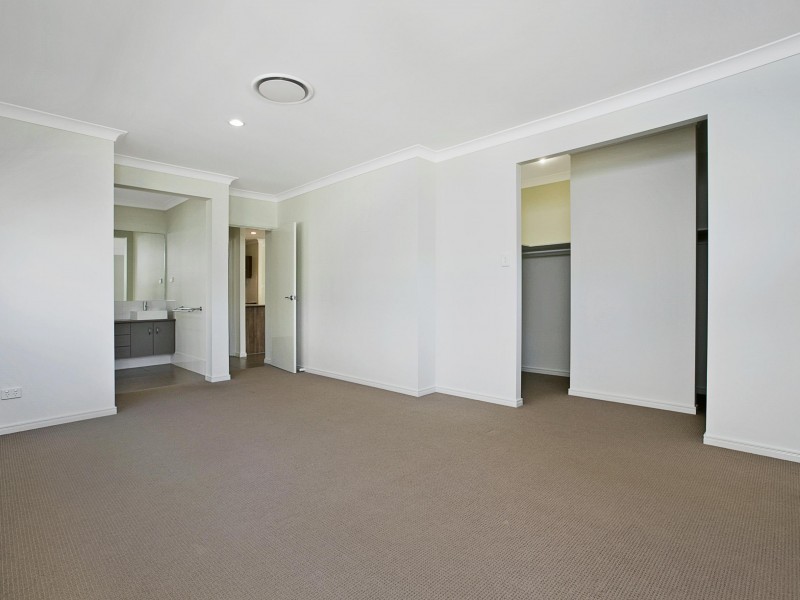 54 Gumdale Street, Wakerley QLD 4154