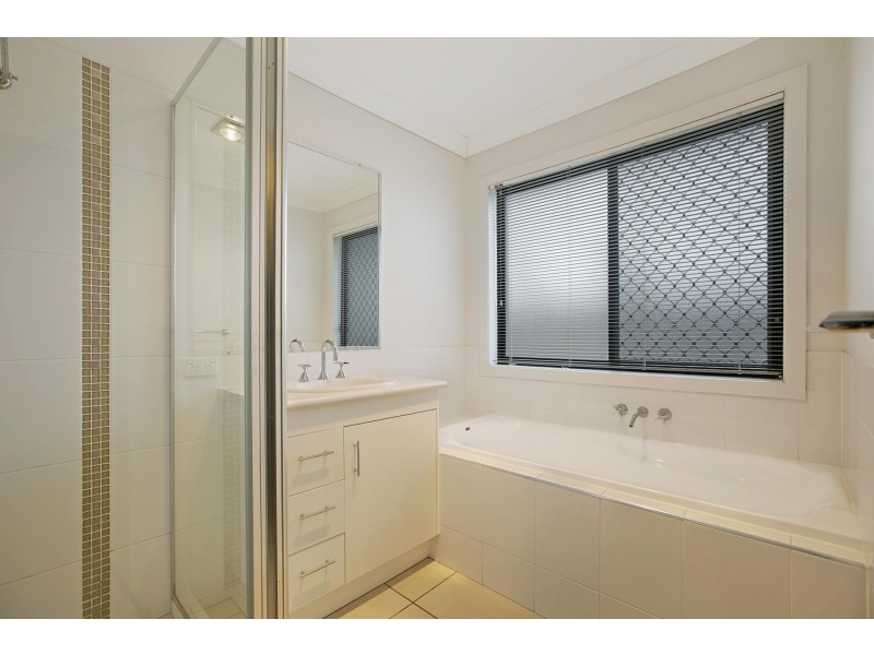 29 Whatmore Place, Manly West QLD 4179