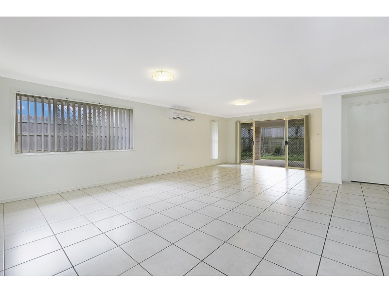 16 Daphne Place, Wakerley QLD 4154