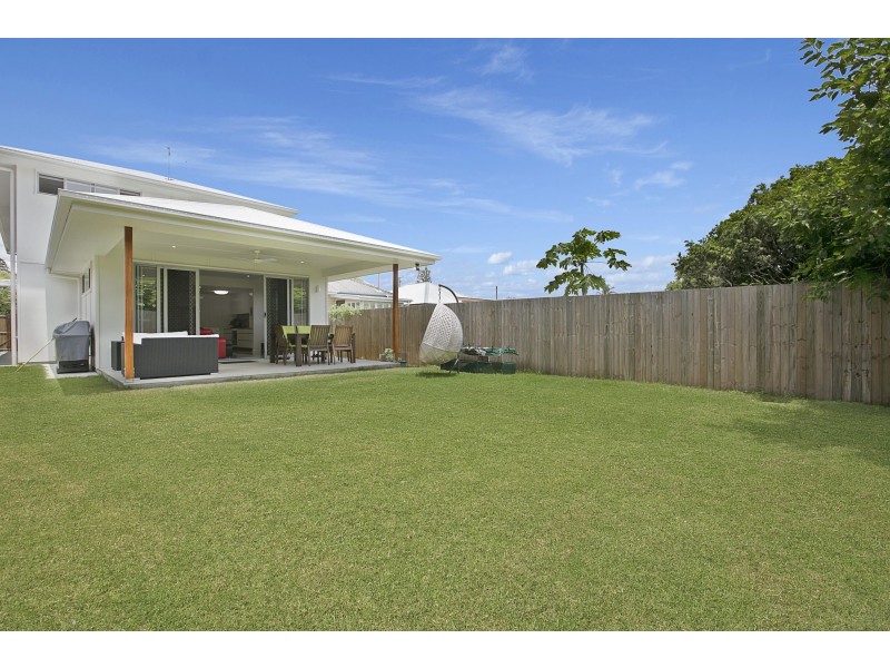 19a Buderim Street, Manly QLD 4179