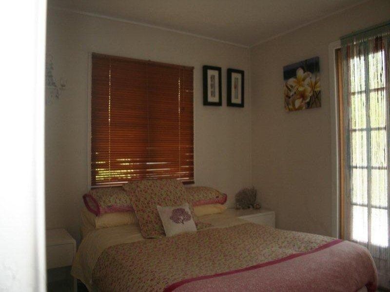 18 Midgen Street, Kooringal QLD 4025