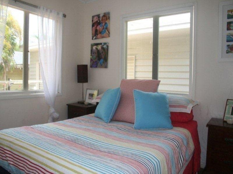 18 Midgen Street, Kooringal QLD 4025