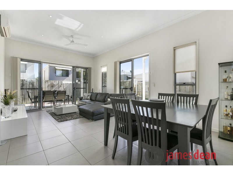 10 Grandis Close, Wakerley QLD 4154