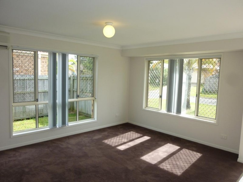 11 Virginia Place, Wynnum West QLD 4178