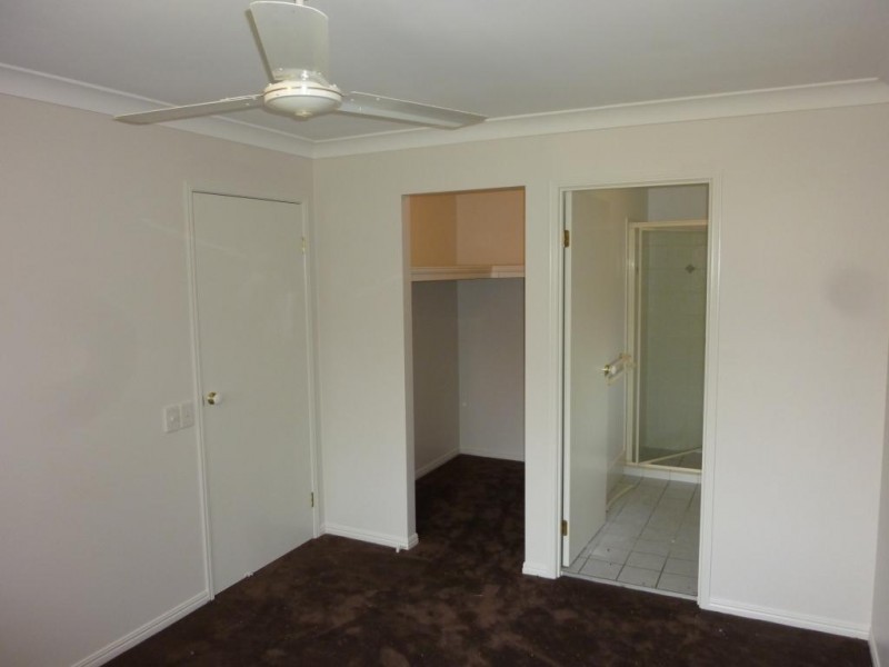 11 Virginia Place, Wynnum West QLD 4178