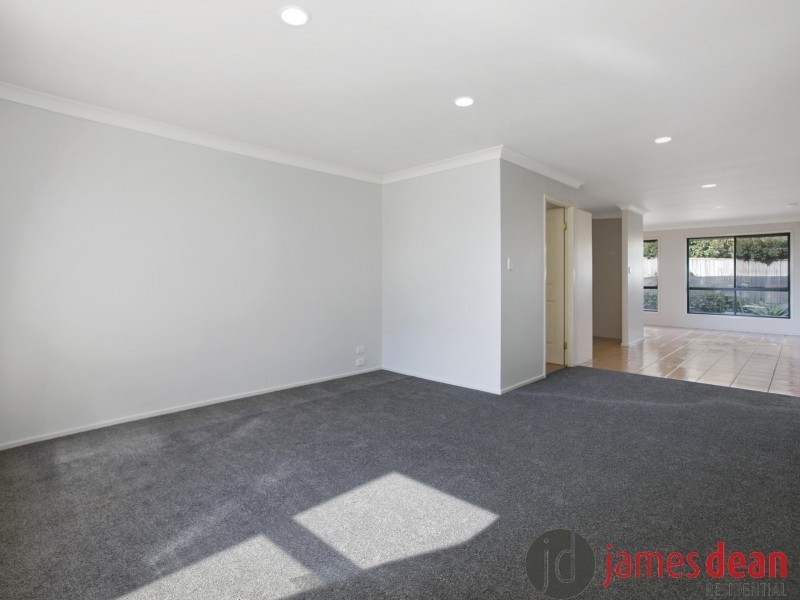 43 Isaacs Way, Wakerley QLD 4154