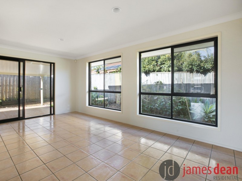 43 Isaacs Way, Wakerley QLD 4154