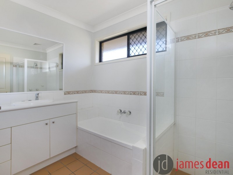 43 Isaacs Way, Wakerley QLD 4154