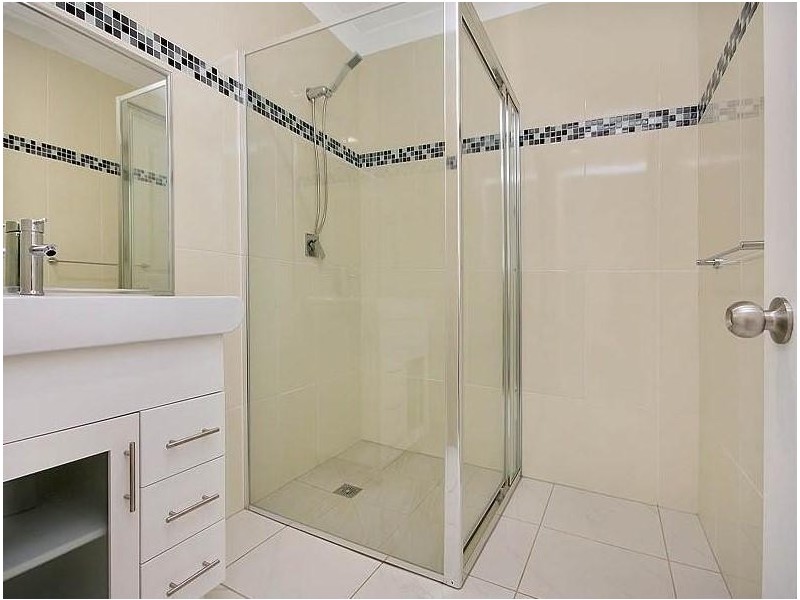 185 Wondall Road, Wynnum West QLD 4178