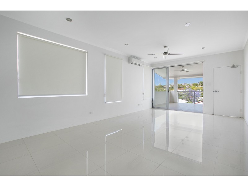 3/64 Pembroke Road, Coorparoo QLD 4151
