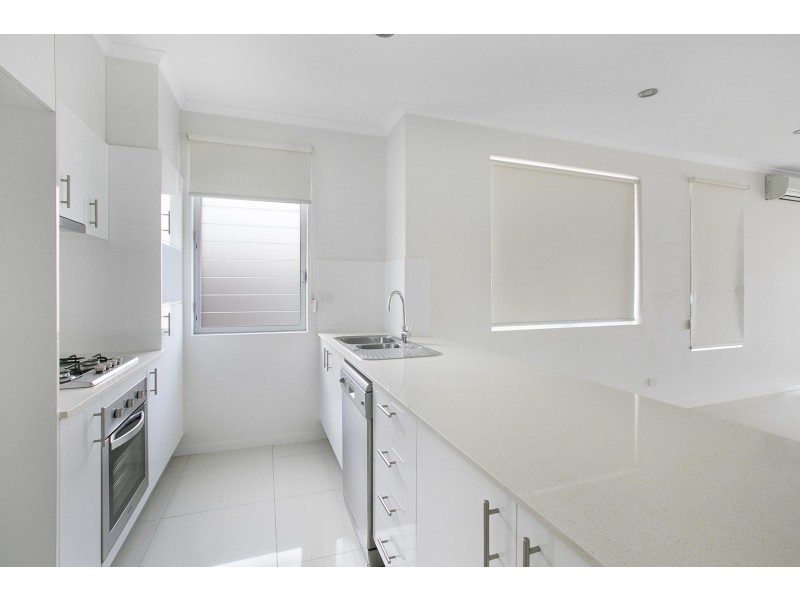 3/64 Pembroke Road, Coorparoo QLD 4151