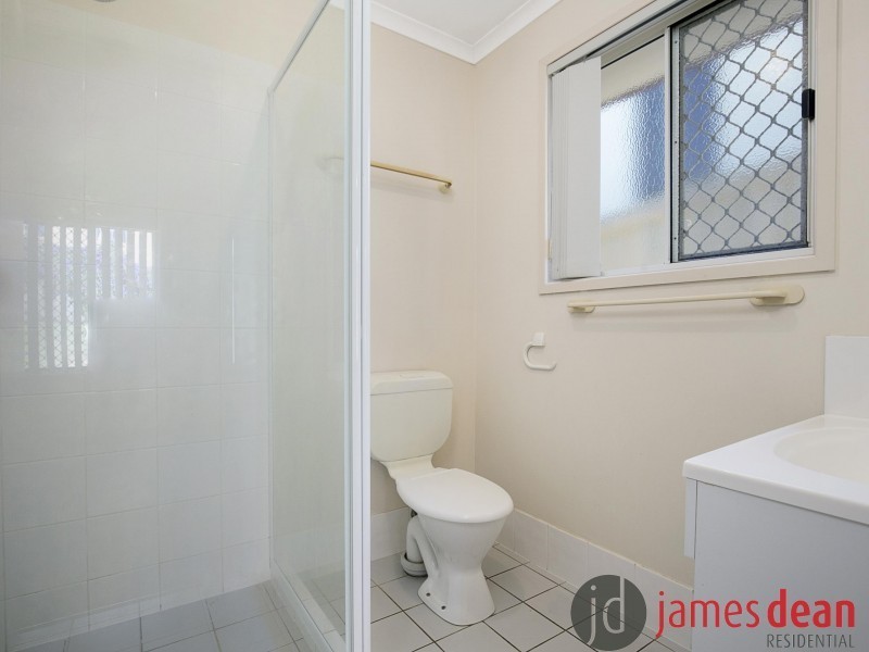 33 Hutton Avenue, Wynnum West QLD 4178