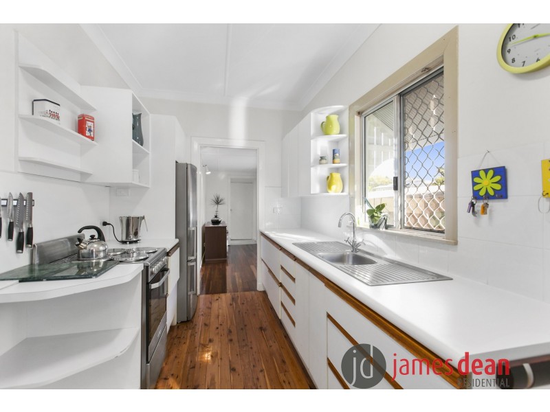 94 Cedar Street, Wynnum QLD 4178