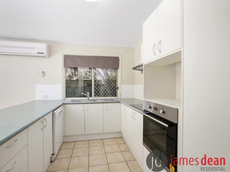 84 Matthews Way, Wakerley QLD 4154