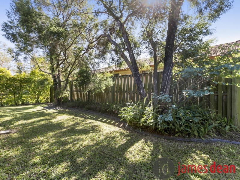 84 Matthews Way, Wakerley QLD 4154
