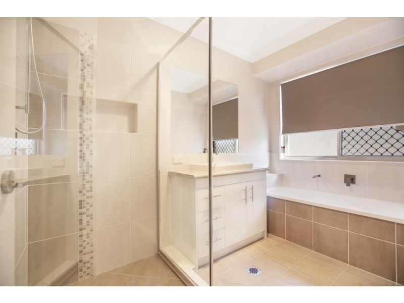 13 Stega Place, Wynnum West QLD 4178