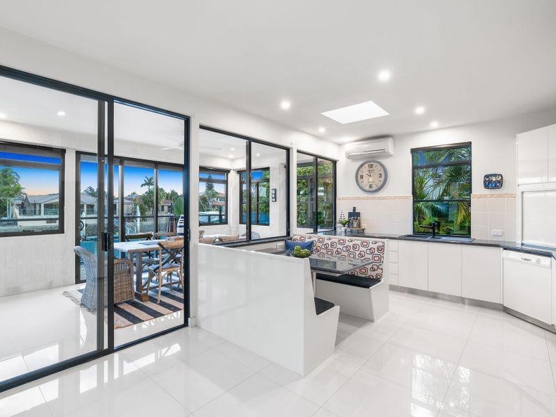 5 Downwind Court, Birkdale QLD 4159