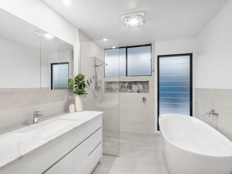 5 Downwind Court, Birkdale QLD 4159