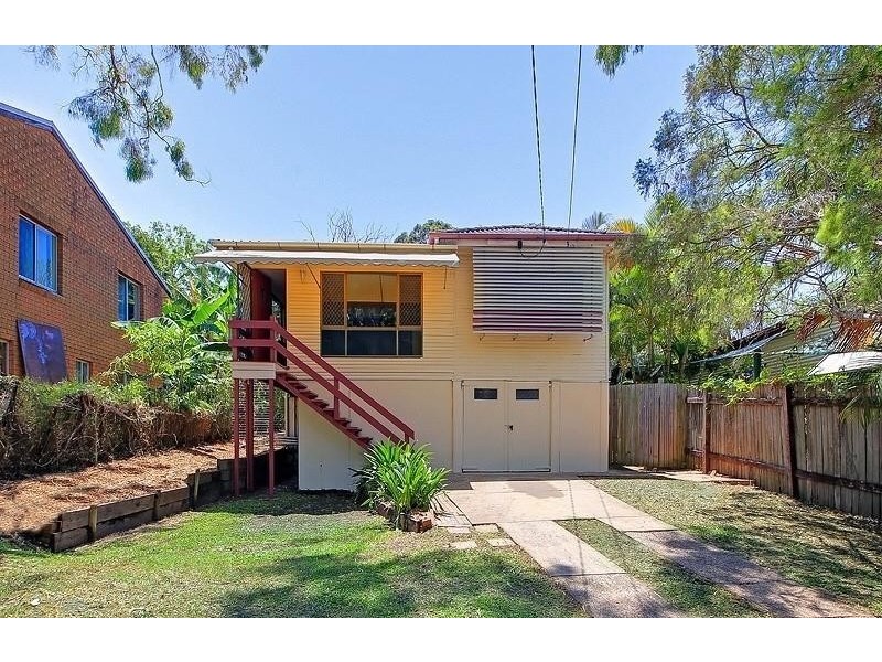 58 Alastair Street, Lota QLD 4179