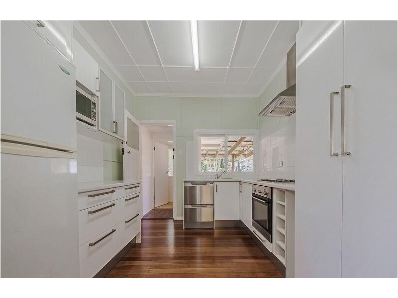 58 Alastair Street, Lota QLD 4179