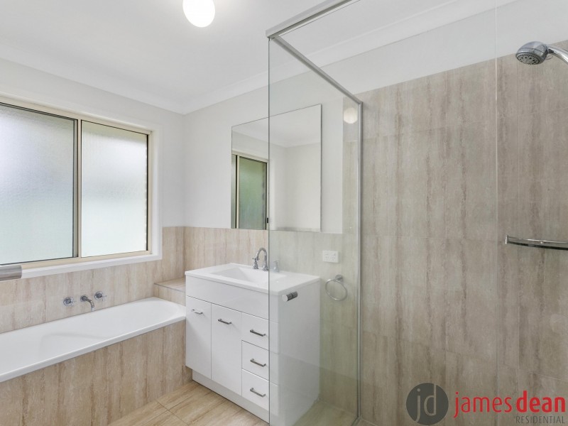 24 Oberon Esplanade, Hemmant QLD 4174