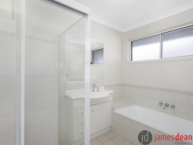 32 Mitchell Place, Belmont QLD 4153