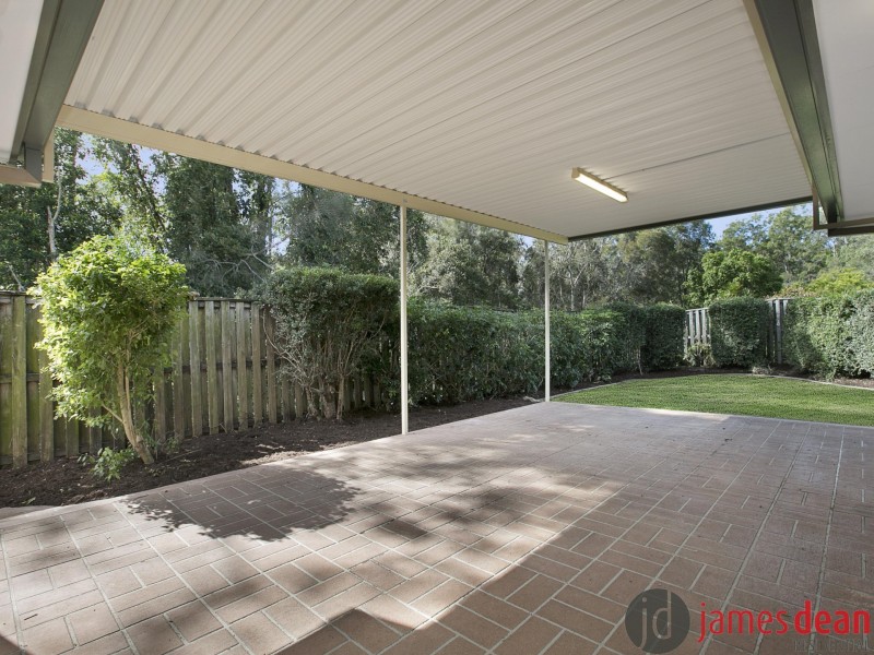 32 Mitchell Place, Belmont QLD 4153