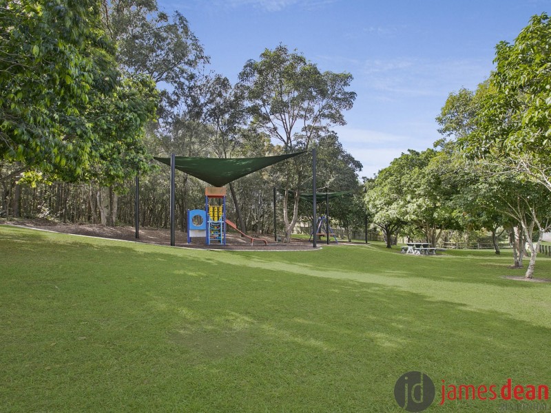 32 Mitchell Place, Belmont QLD 4153