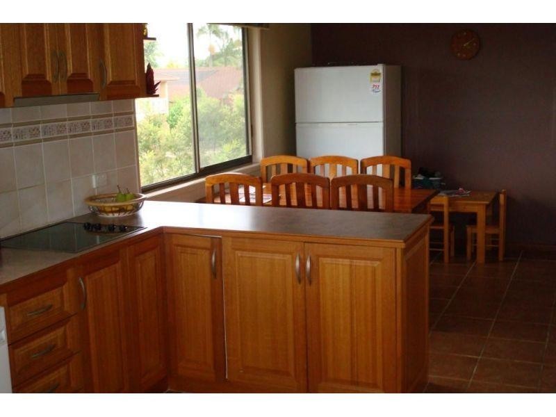 8 Catamaran, Manly West QLD 4179